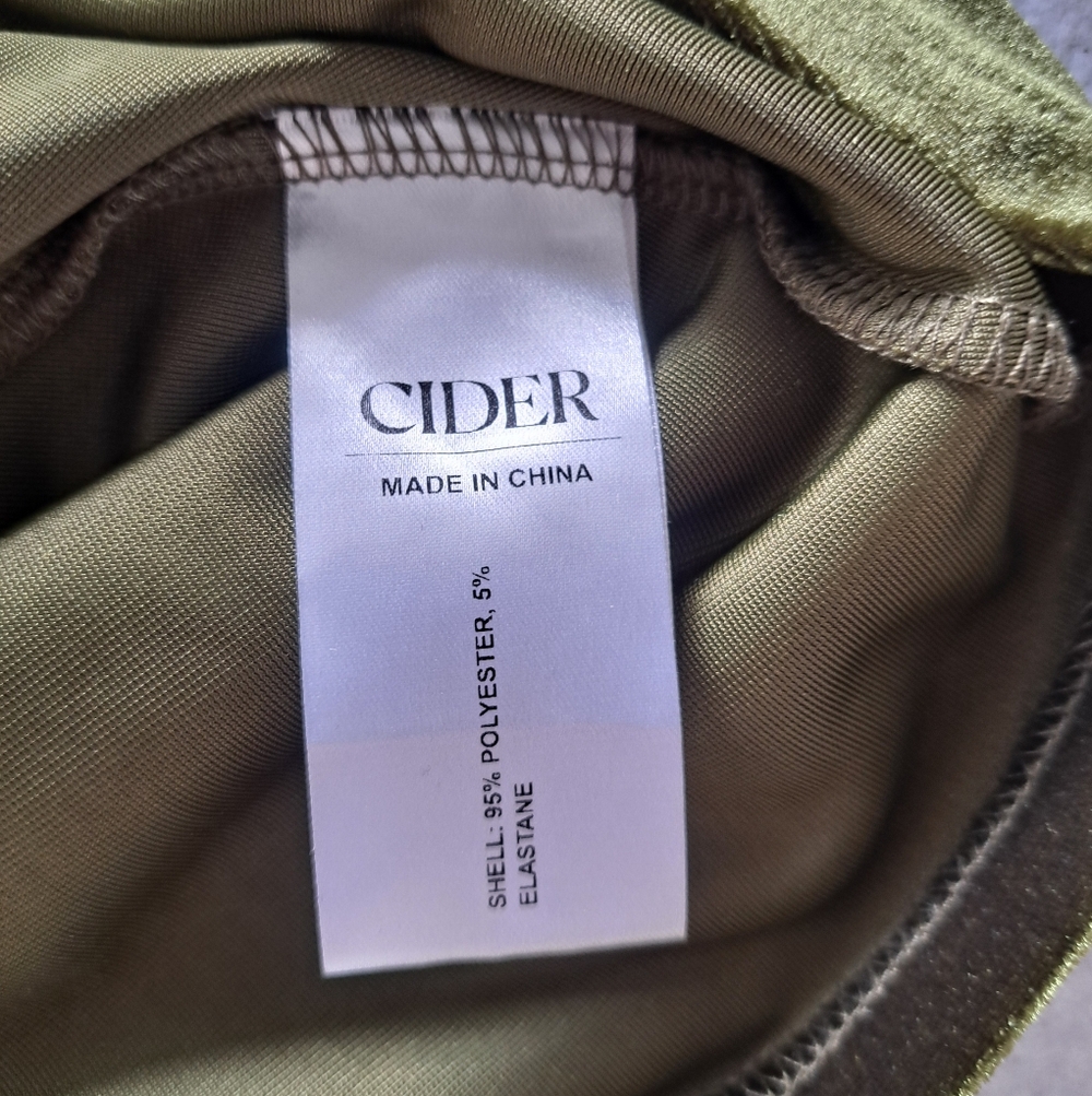 Cider Olive Velvet V-Neck Solid Lace Detail Mini Dress - Picture 13 of 14